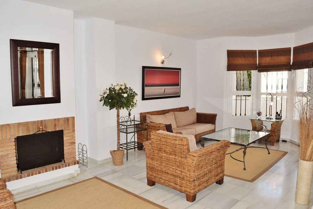 Apartamentos Y Casas Serinamar Marbella Эль-Анхель Экстерьер фото