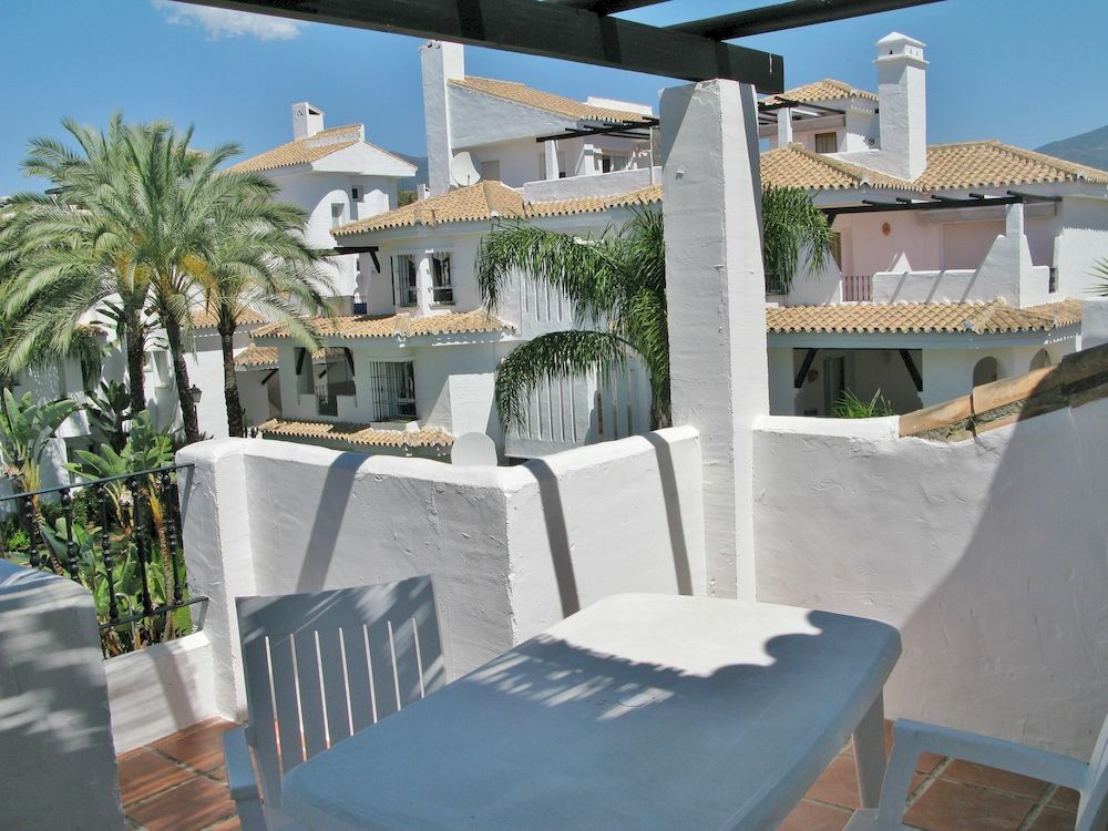 Apartamentos Y Casas Serinamar Marbella Эль-Анхель Экстерьер фото