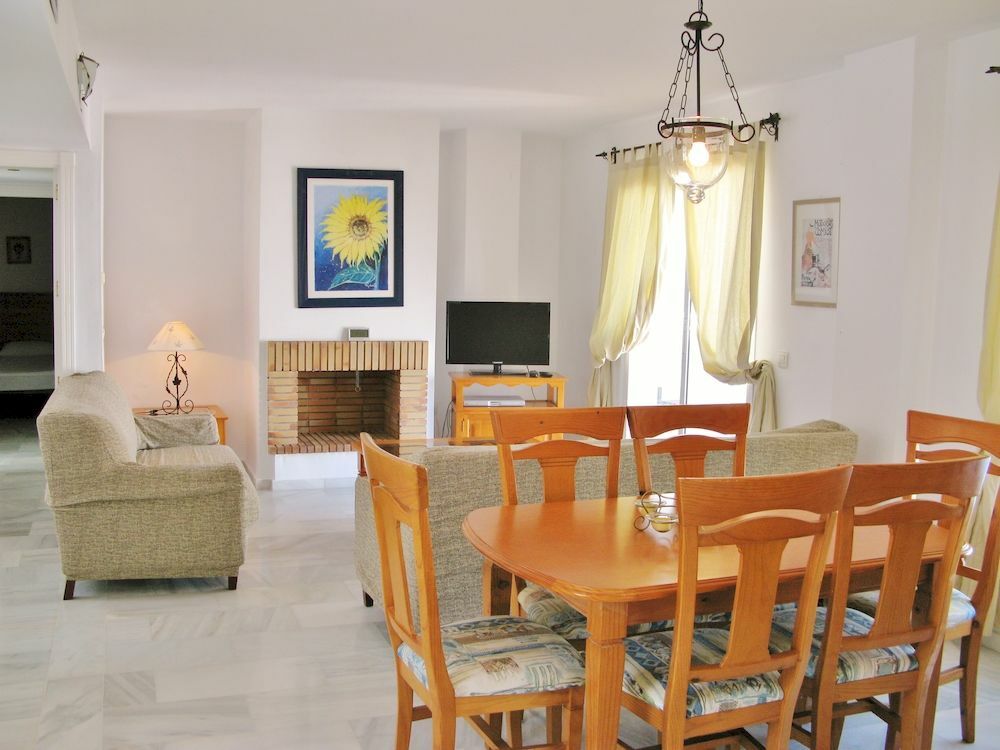 Apartamentos Y Casas Serinamar Marbella Эль-Анхель Экстерьер фото