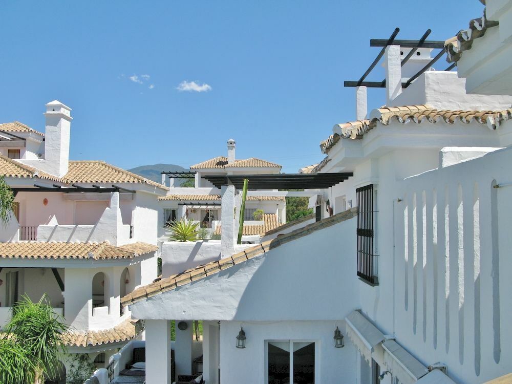 Apartamentos Y Casas Serinamar Marbella Эль-Анхель Экстерьер фото