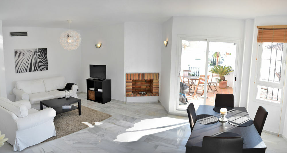 Apartamentos Y Casas Serinamar Marbella Эль-Анхель Экстерьер фото