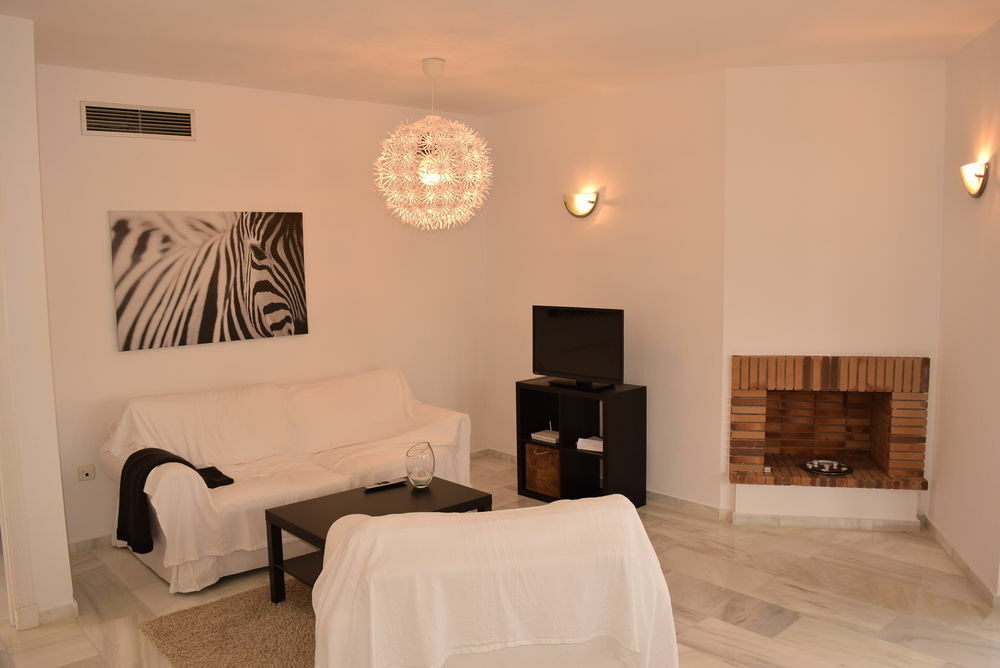 Apartamentos Y Casas Serinamar Marbella Эль-Анхель Экстерьер фото