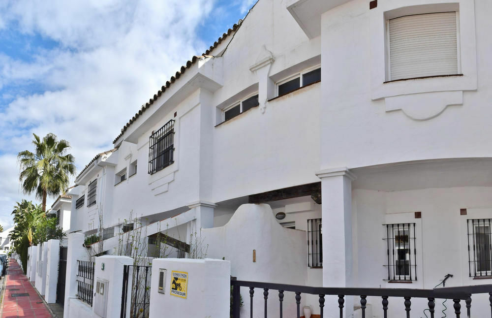 Apartamentos Y Casas Serinamar Marbella Эль-Анхель Экстерьер фото